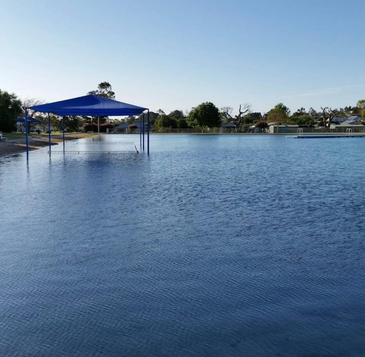 فندق Millicent Lakeside Caravan Park المظهر الخارجي الصورة