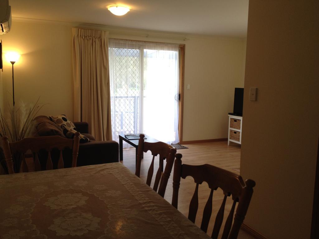 فندق Millicent Lakeside Caravan Park المظهر الخارجي الصورة